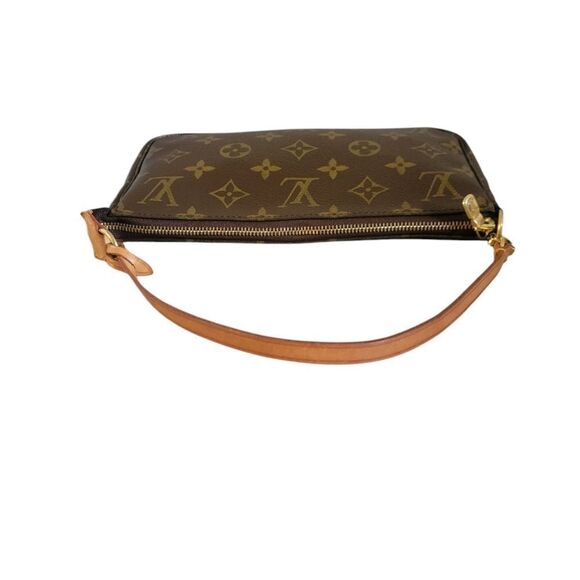 Louis Vuitton Monogram Pochette Accessories Handbag - Picture 4 of 16
